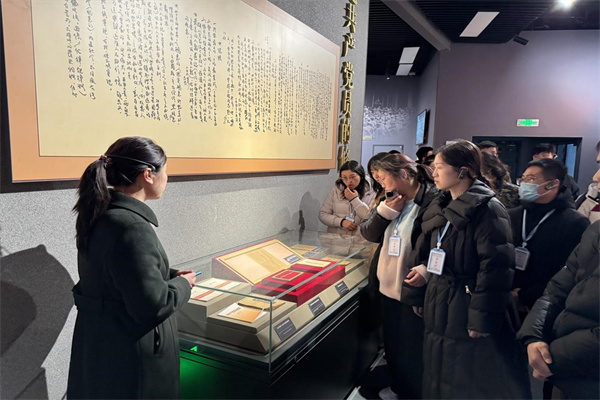 新四軍紀(jì)念館實踐交流10.jpg